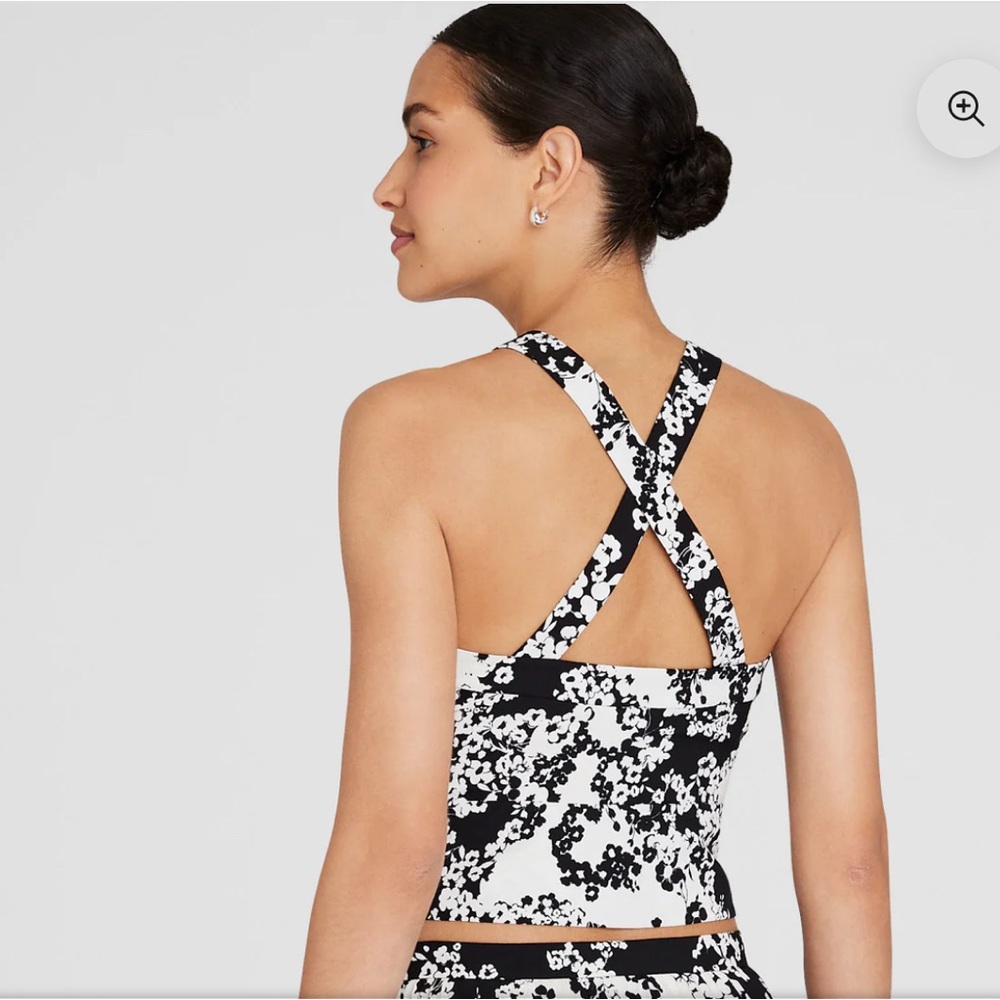 NWT Club Monaco Women’s Black and White Floral Crisscross Strap Top Size 6 - Picture 2 of 14
